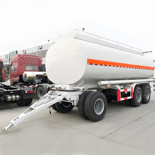 Vollanh&auml;nger mit Deichsel f&uuml;r Kraftstofftanker